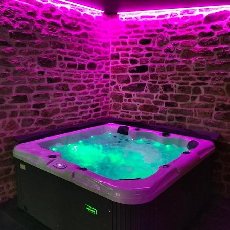 Le Jardin Medicis Gite Avec Spa Jacuzzi Et Sauna Tredion Bagian luar foto